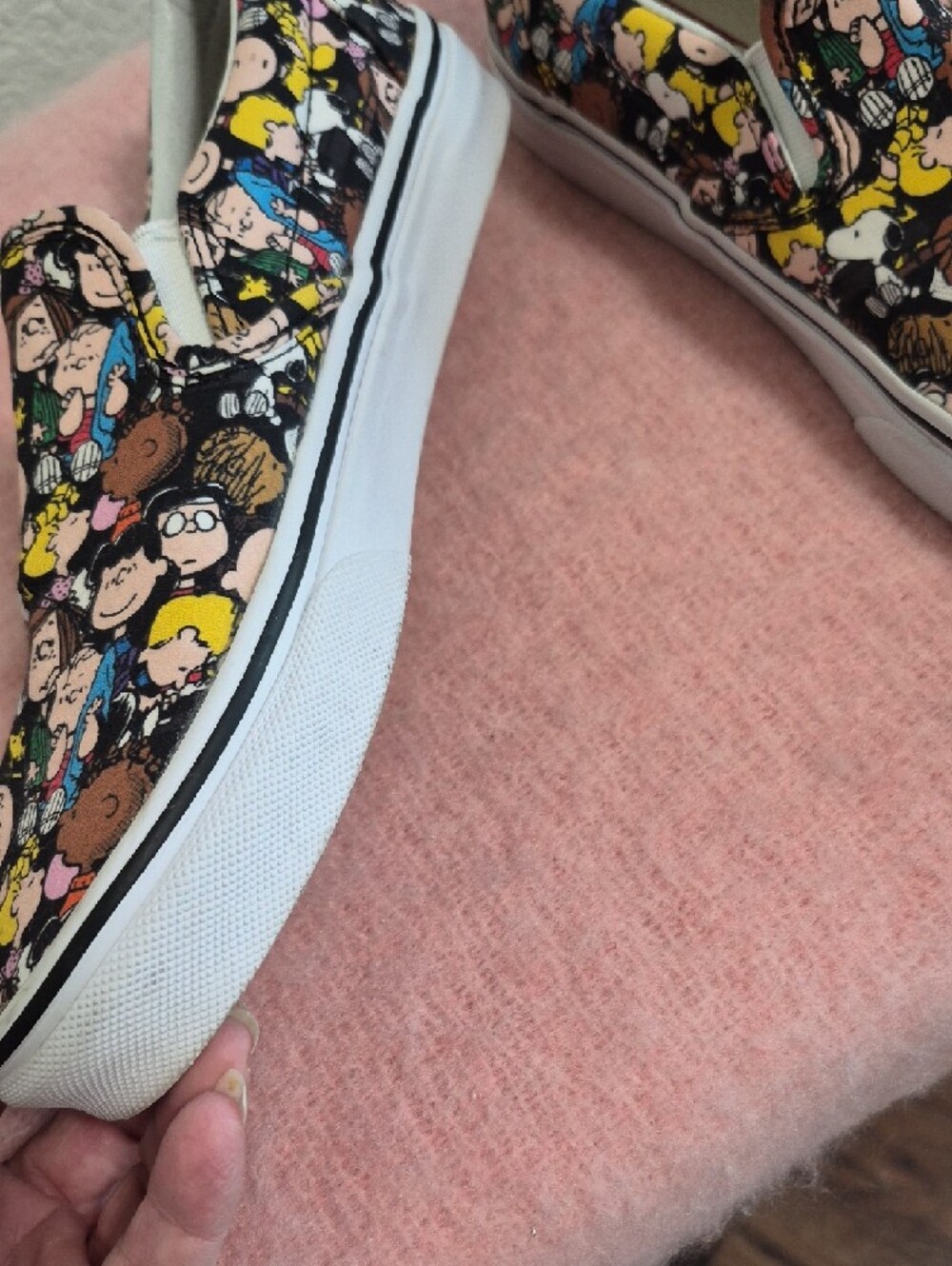 VANS X "The Gang" Peanuts Slip on Sneakers / Limited Edition / Unisex - Picture 7 of 15